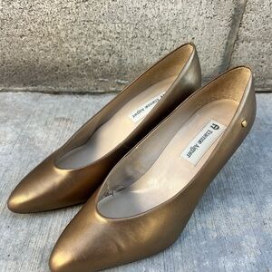 Etienne Aigner Bronze Leather Pumps